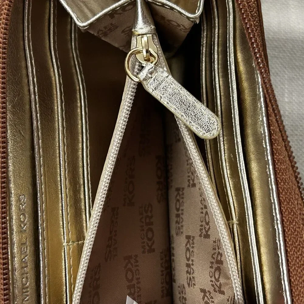 New Michael Kors Jet Set Zip Around Wallet Brown Pebble Leather Gold Logo NWT